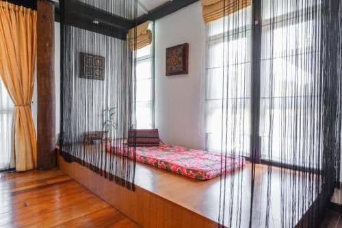 Garden studio with airport transfer