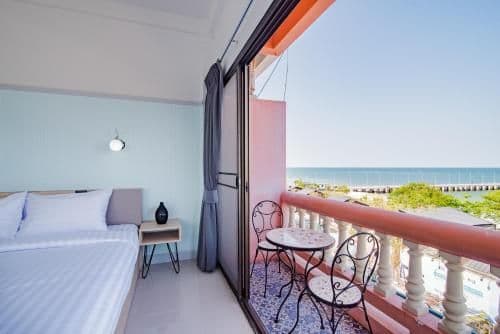 Superior Double Room with Balcony and Sea View