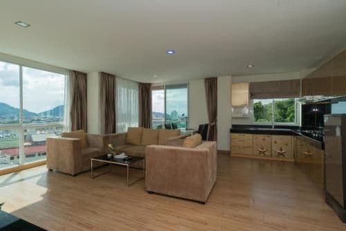 Deluxe Suite with Sea View