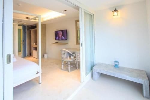 Standard Double Room with Seaside