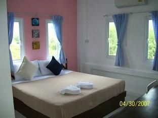 The Leaf Guesthouse1
