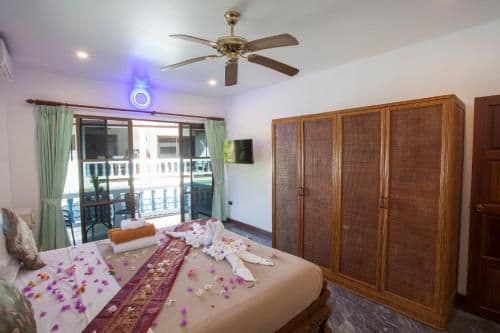 Superior One-Bedroom Apartment