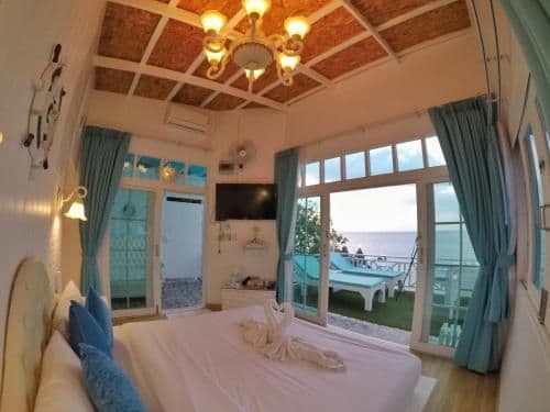 Honeymoon Suite with Sea View