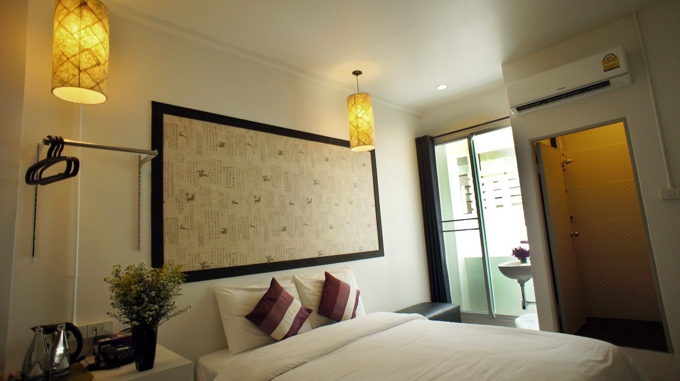 วอคกิ้งสตรีท เรสซิเดนท์ (Walking Street Residence)1