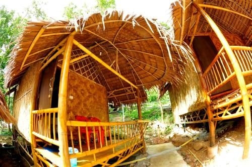 Phi Phi Hill Bamboo Bungalow4