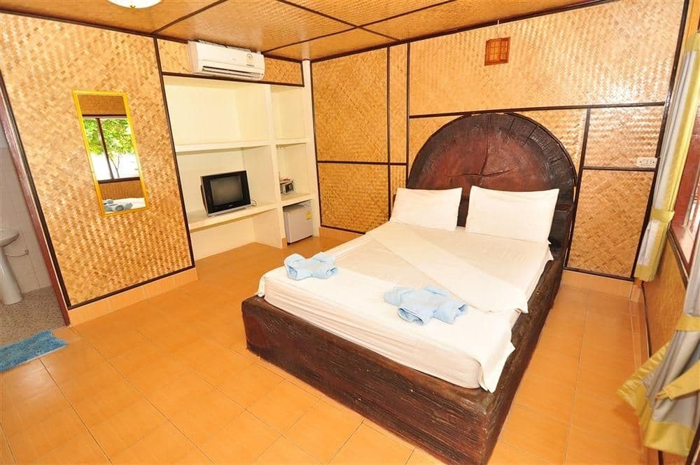 Phi Phi Nice Beach Resort 2 Phi Phi Nice Beach Resort 2