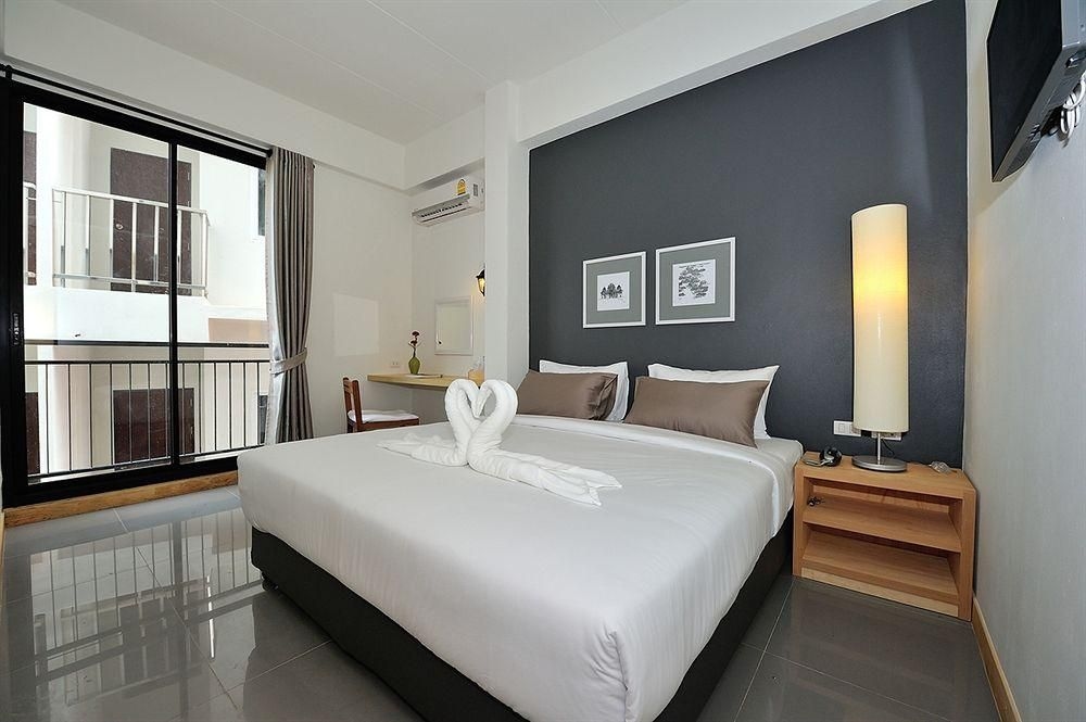Arch Club Hotel1