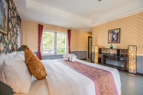 One-Bedroom King Suite