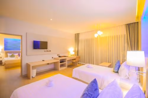 Deluxe Family Room