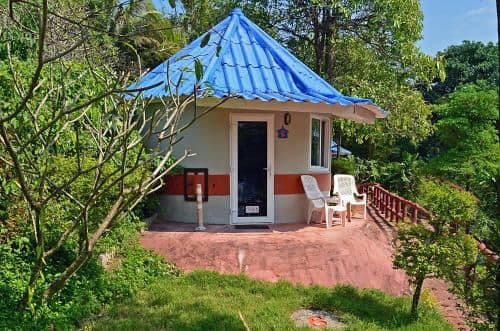 Bungalow with Garden View