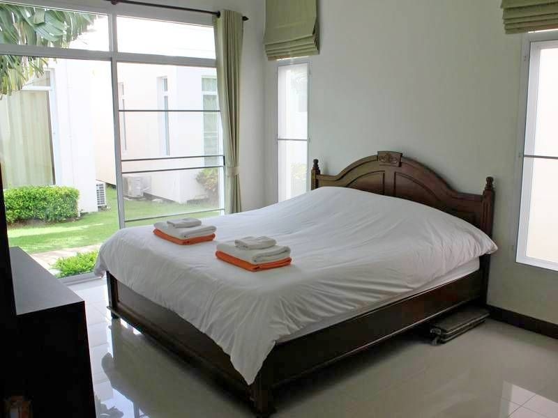 ทะเล ธารา (Talay Tara Resort)1
