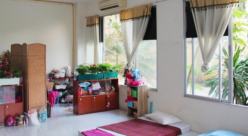 รอยัล ไทคูน เพลส (Royal Tycoon Place)1
