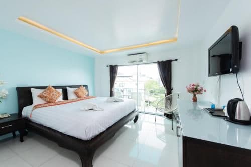 Deluxe King Room