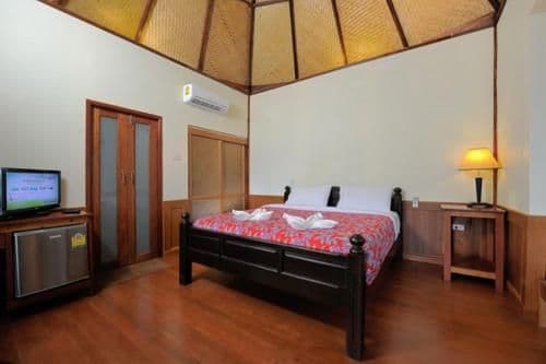 Bungalow with Sea View