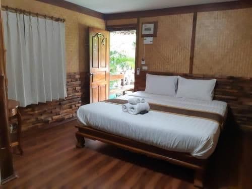 Superior Double Room with Pool Access