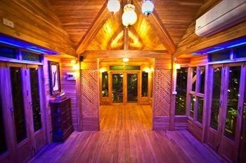 จุมพันตา การ์เด้นท์วิวล์ รีสอร์ท (Jumpunta Gardenview Resort)0
