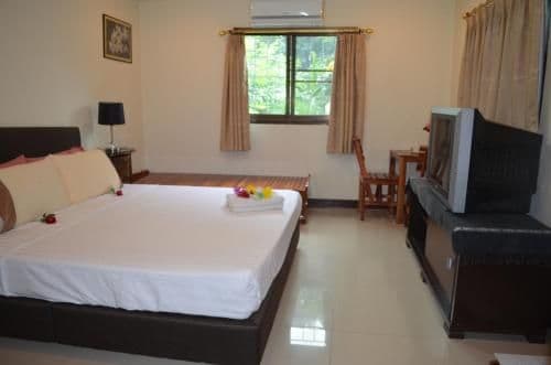 One-Bedroom Bungalow