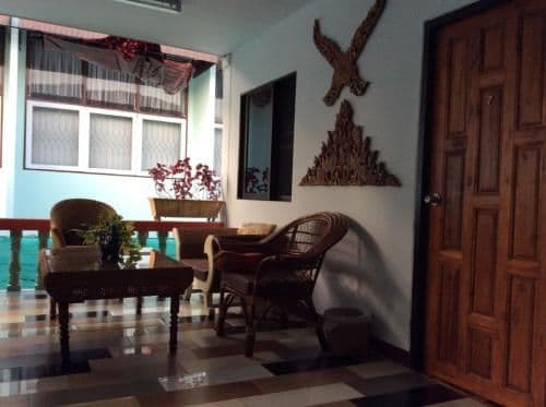 Deluxe Double Room (2 Adults + 1 Child)