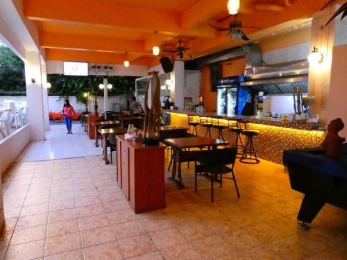 Mango LagoonPlace2