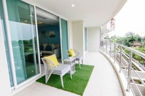 Deluxe Two-Bedroom Suite with Balcony