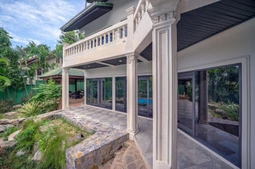 Four-Bedroom Villa with Private Pool (Green Oasis)