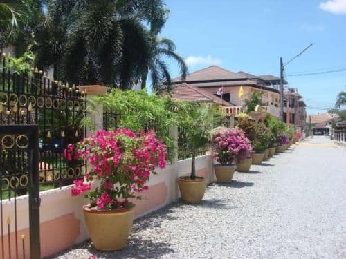 Five-Bedroom Villa