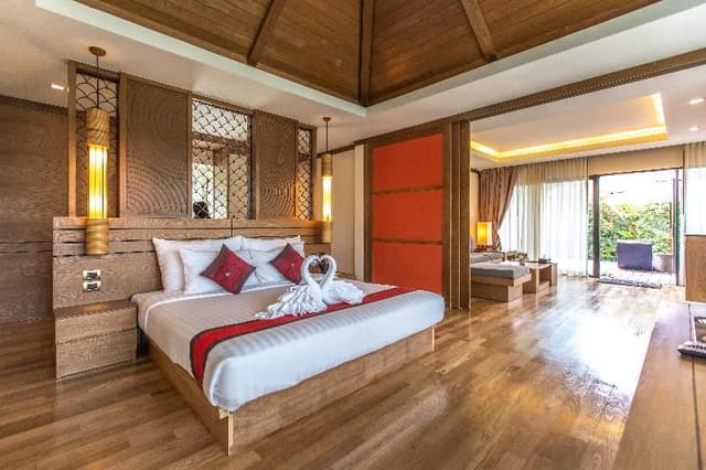 VILLA WITH PRIVATE POOL