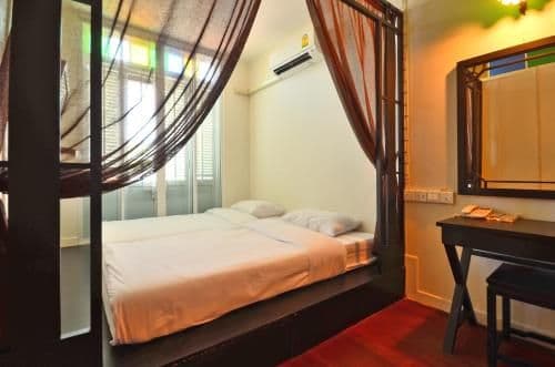 Standard Twin Room with Balcony