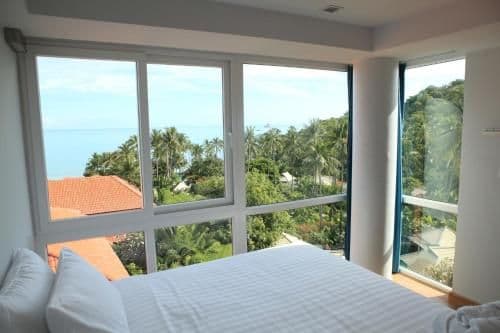 One-Bedroom Apartment with Sea View