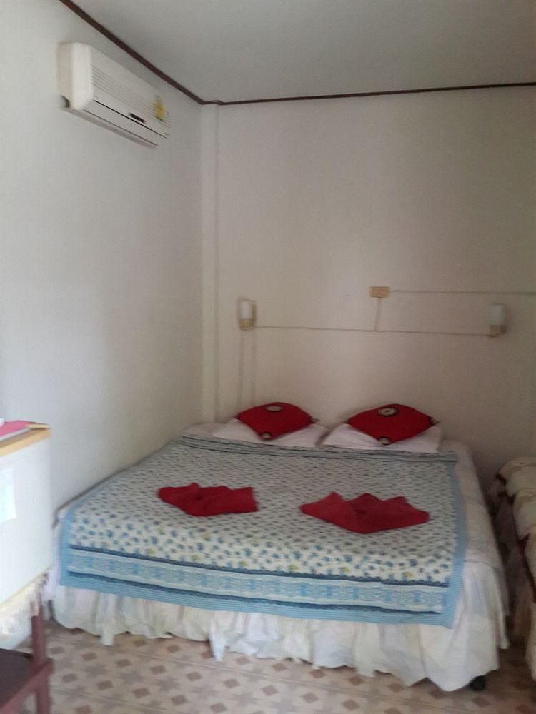 Calm Beach Resort3