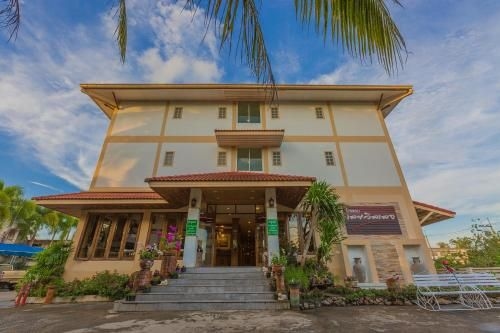 โรงแรมเลย วิลเลจ (Loei Village Hotel)1