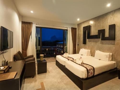 Superior Double or Twin Room with Pool View
