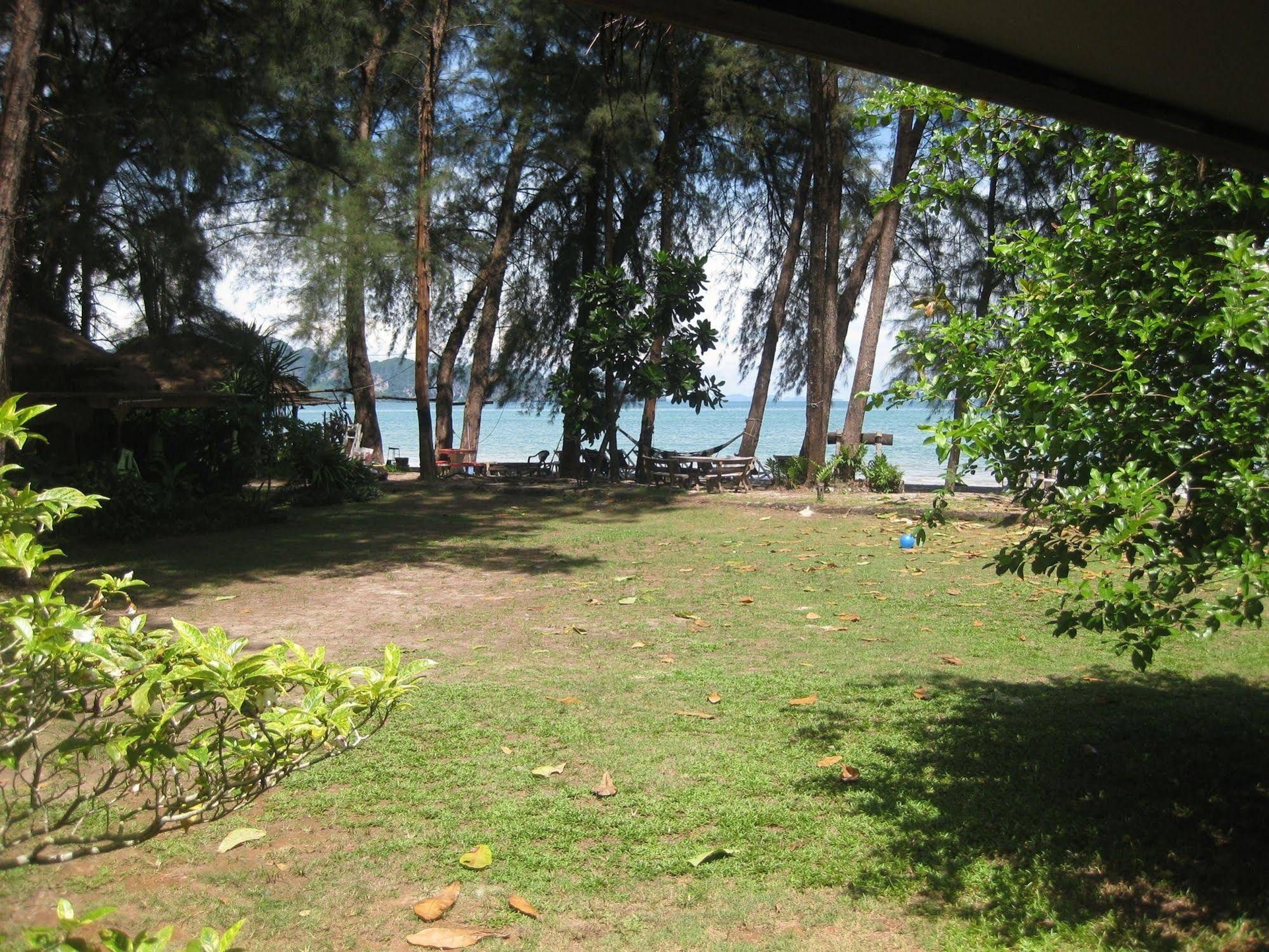 J2B Beach Bungalows1