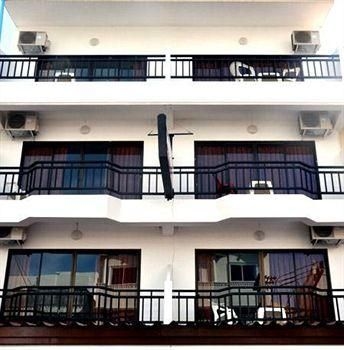 Benetti Lodge1