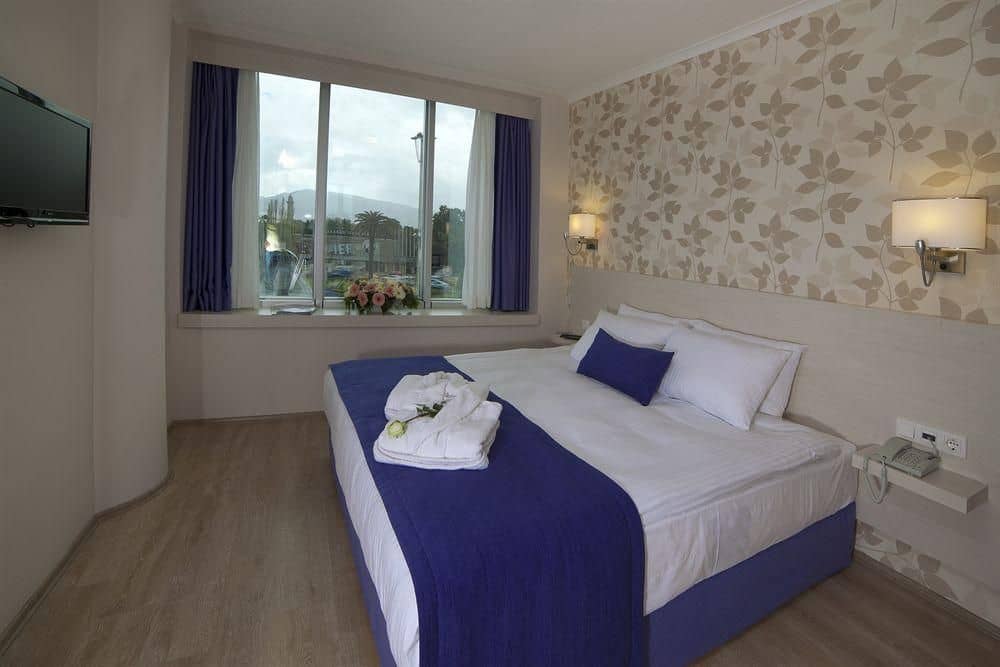 Walk In Hotel Walk In Hotel