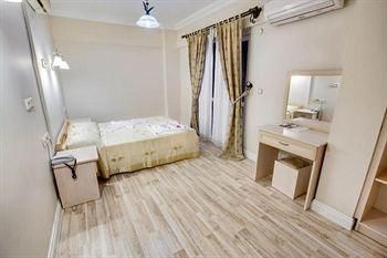 The PINEHILL Hotel & Suites2