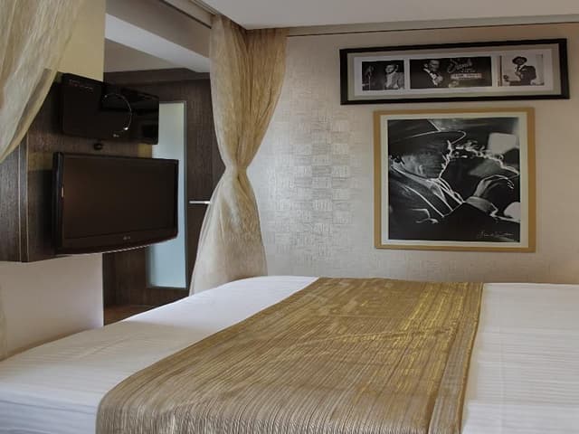 DOUBLE LUXURY