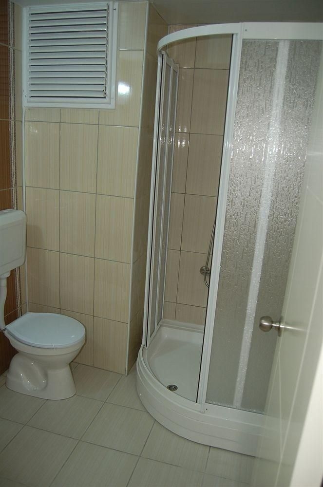 Safak Beach Motel1