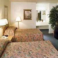 Rodeway Inn Maingate1
