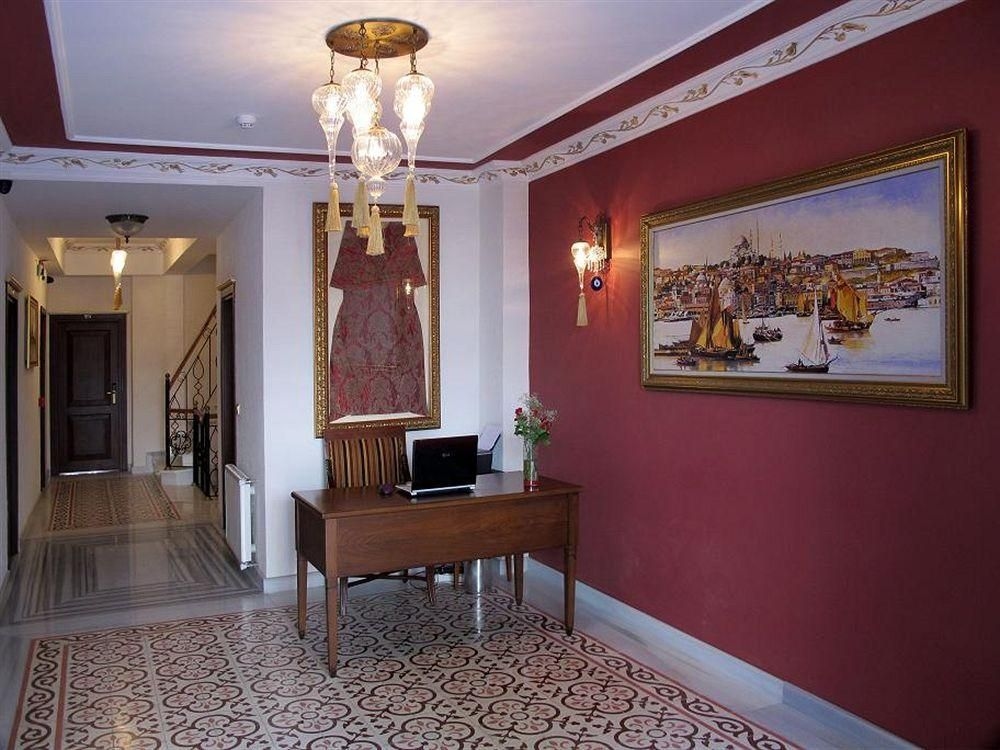Rose Garden Suites0