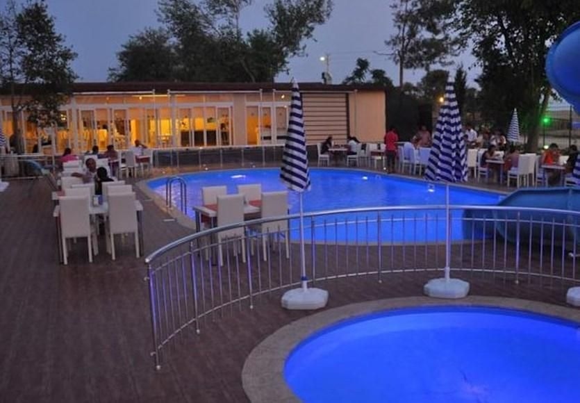 Aperion Beach Hotel4