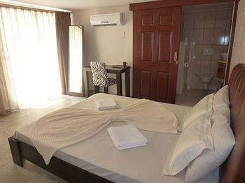 Safari Suit Hotel2