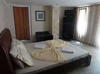 Safari Suit Hotel