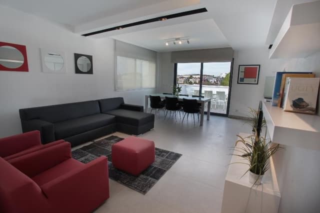 APARTMENT THREE BEDROOMS TWO BATHROOMS