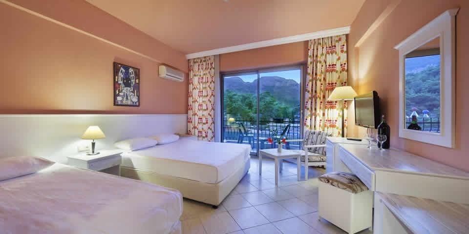 Larissa Vista Hotel3