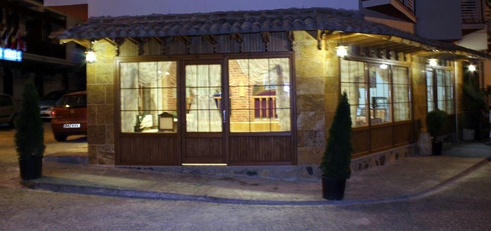 Rebetika Hotel1