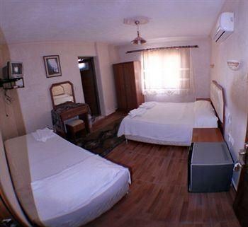 Rebetika Hotel2