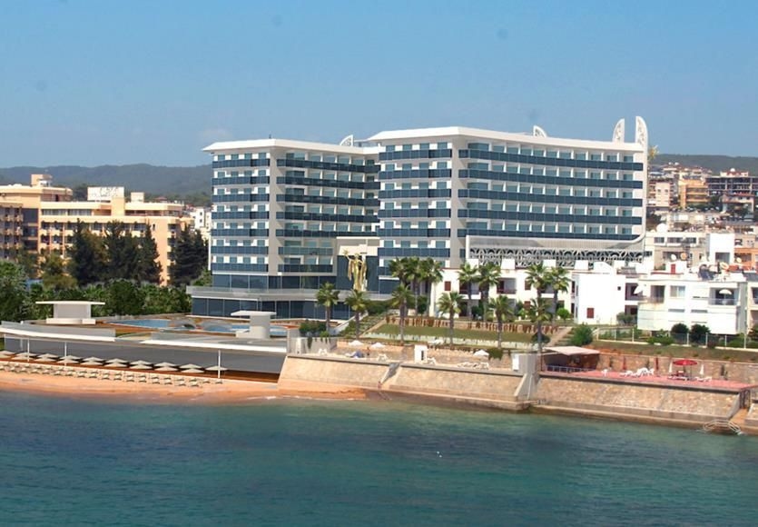 Azura Deluxe Resort & Spa Hotel3