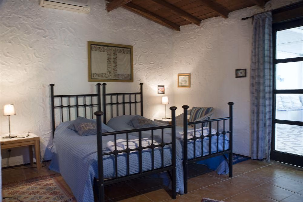 Bakkhos Guesthouse0