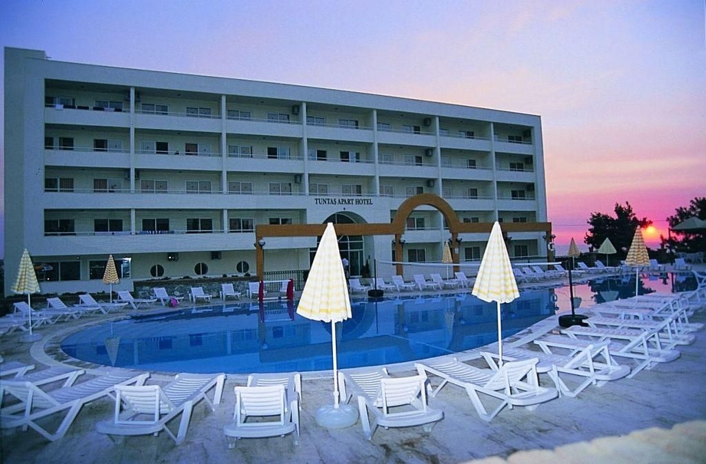 Tuntas Family Suites Kusadasi0